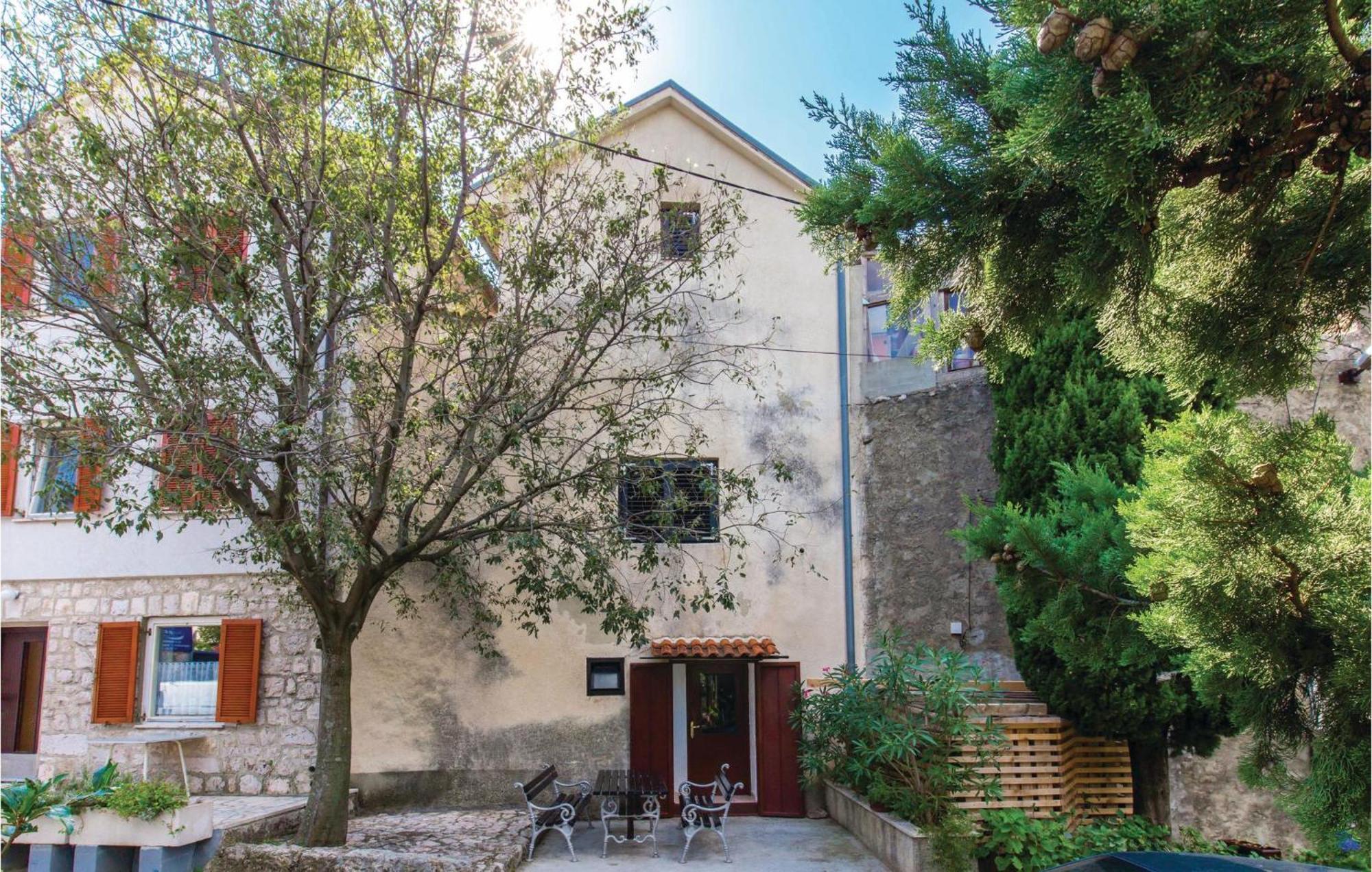 Amazing Apartment In Novi Vinodolski With Wifi Extérieur photo